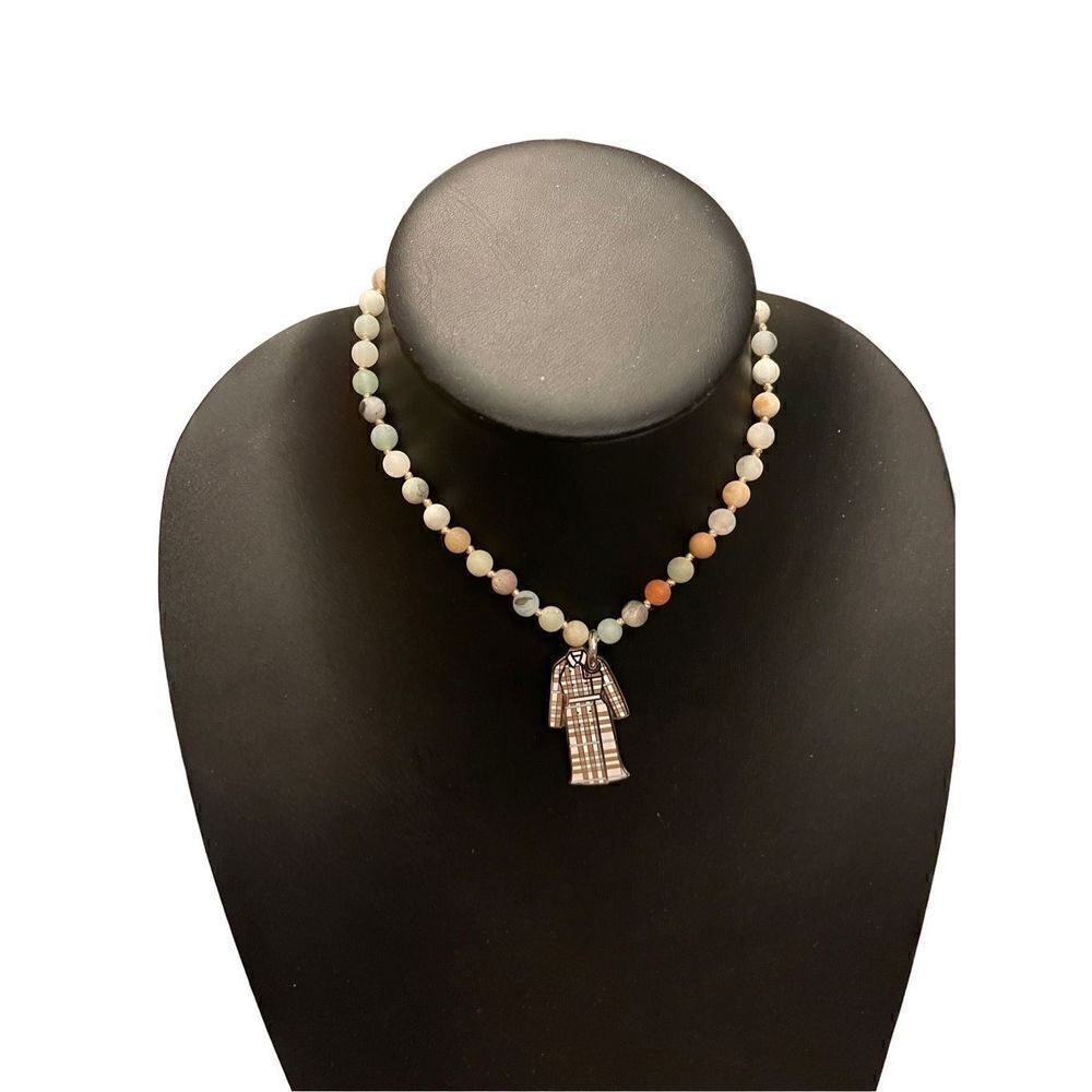 Burberry choker